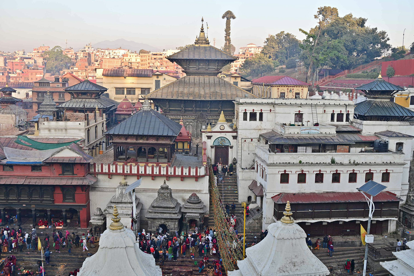 पशुपतिमा अतिक्रमित संरचना हटाउन महानगरको २४ घण्टे अल्टिमेटम